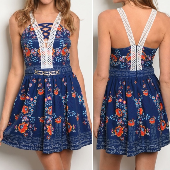 Dresses & Skirts - NEW NAVY FLORAL LACE STRAP DRESS!